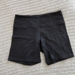 REVERSIBLE lulu shorts🖤🖤